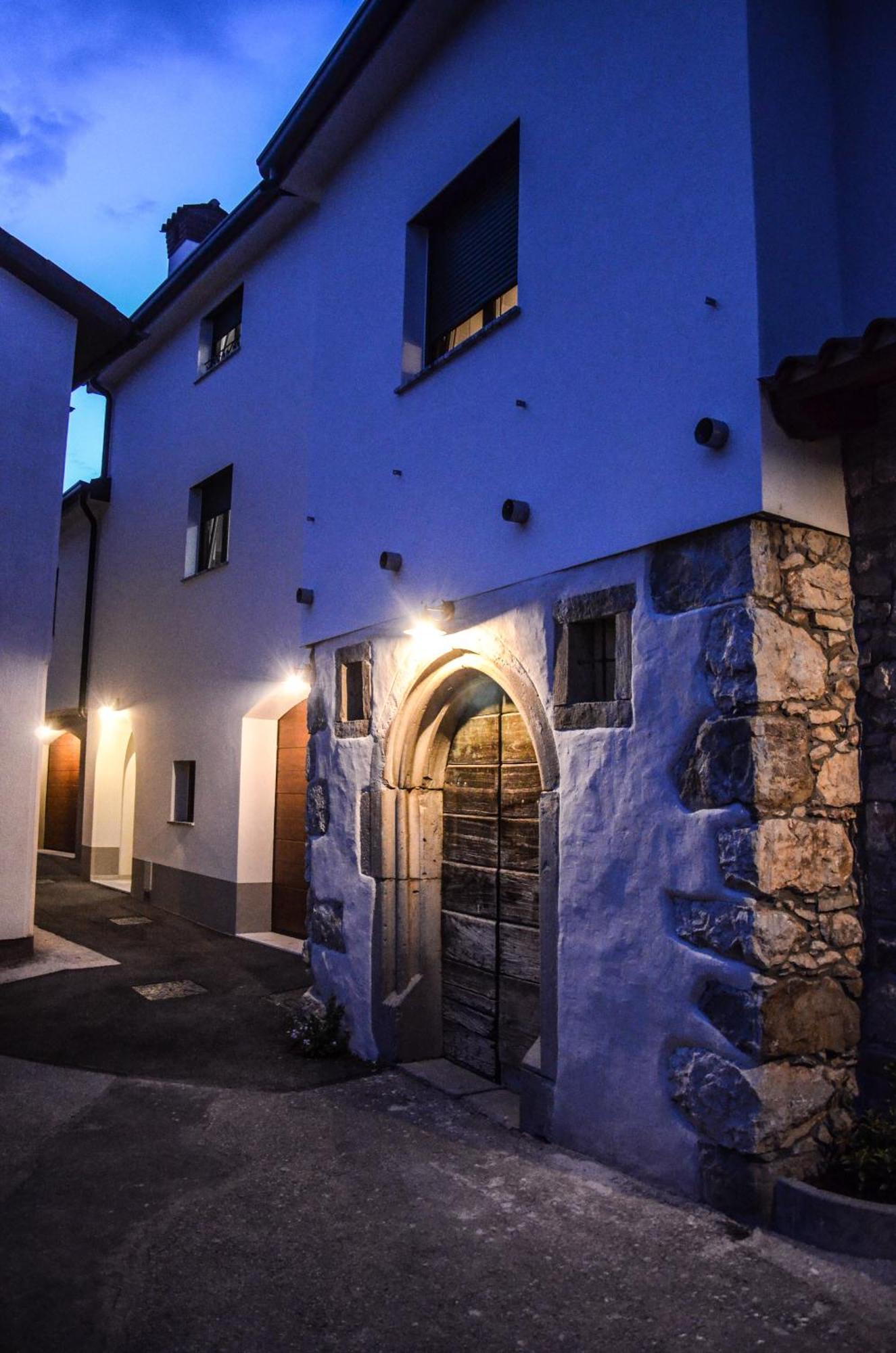Apartmaji Tanto Malovse Crnice Exterior photo